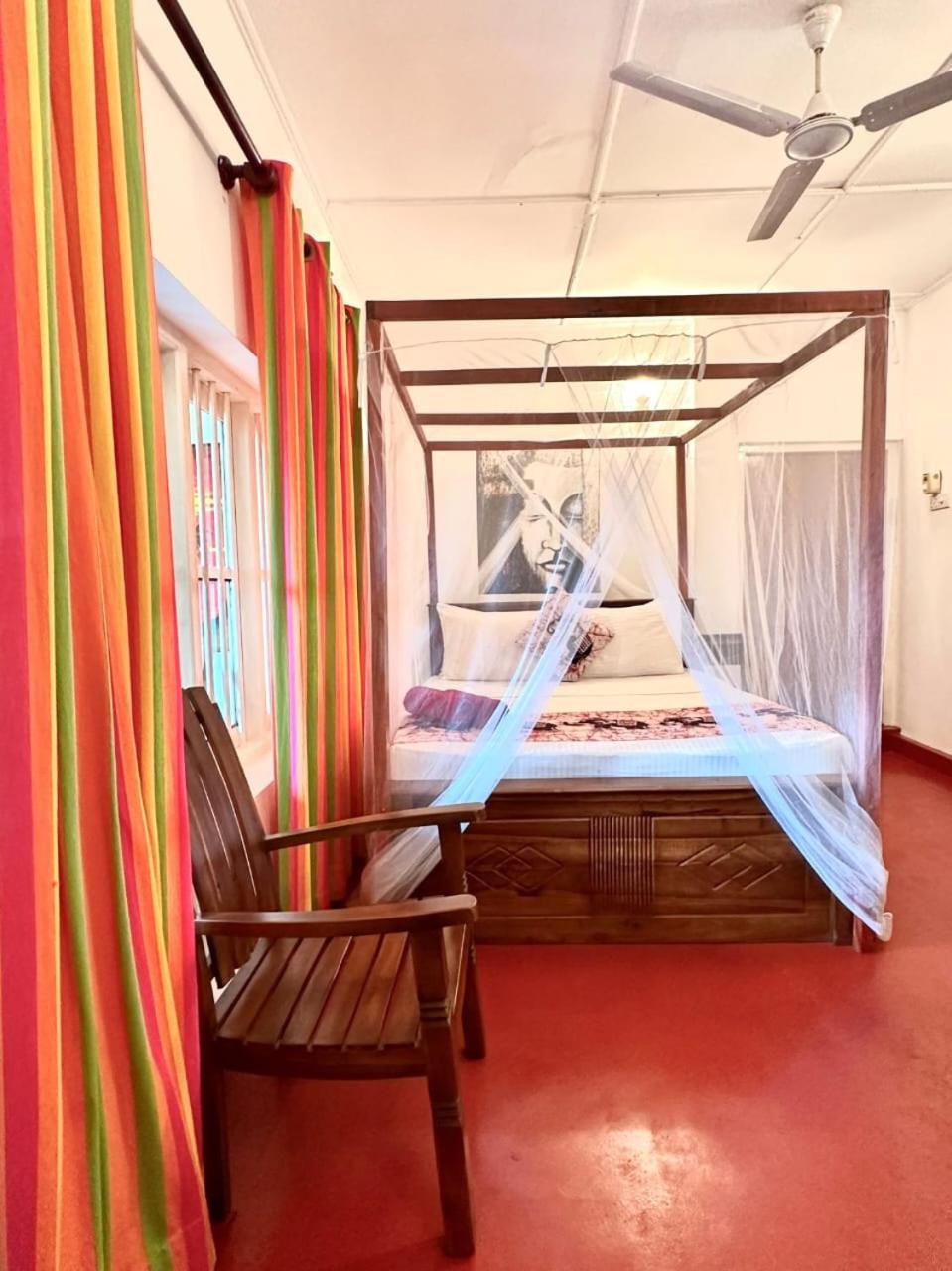 Villa Sunny Days Хиккадува Экстерьер фото