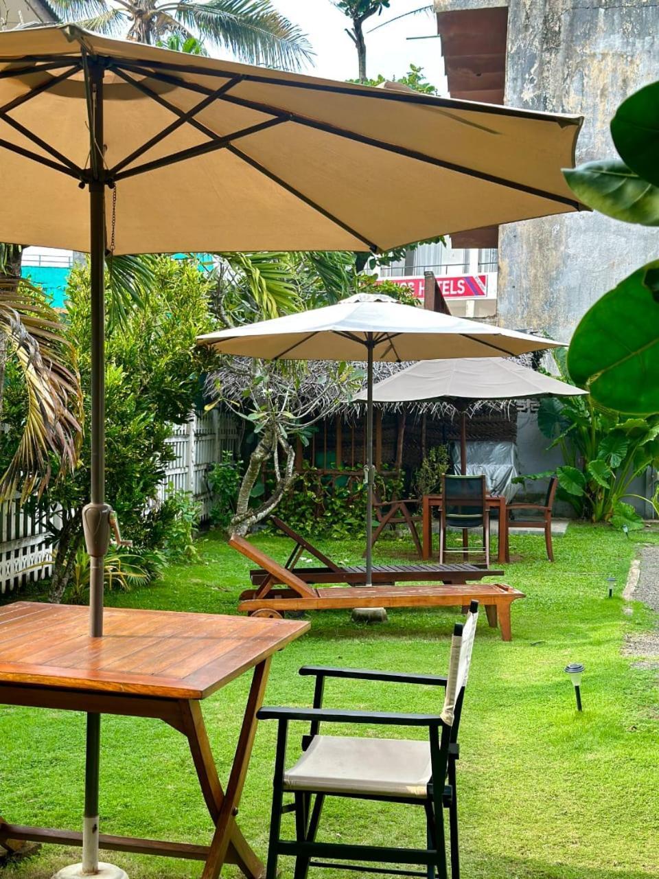 Villa Sunny Days Хиккадува Экстерьер фото